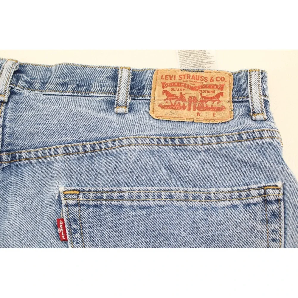 LEVI'S‎ 550 Relaxed Fit Blue Jeans 40x29 (Tag 40x30)